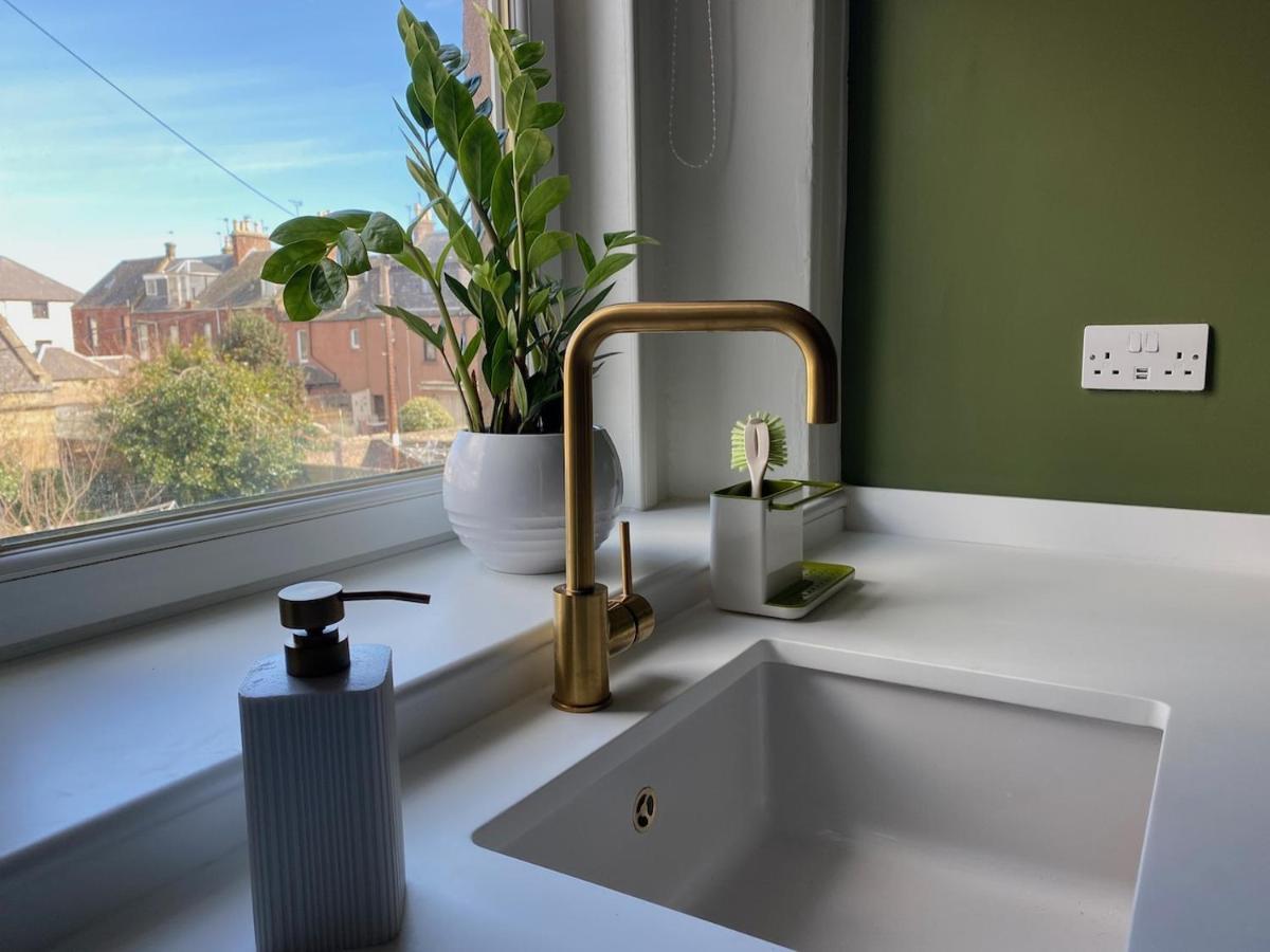 Arbroath Luxury Apartment In Mcm Style Exteriör bild